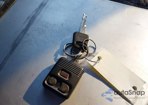 2006 Ford E-350 Super Duty Commercial/Recreational z USA, uszkodzony, nr VIN 1FTSS34L06DA27743